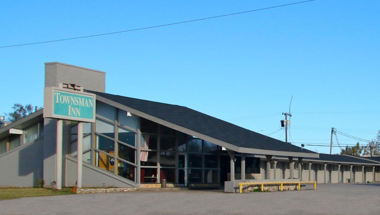 拉尼德城市居民酒店 Larned 外观 照片